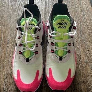 Nike Air 270 React